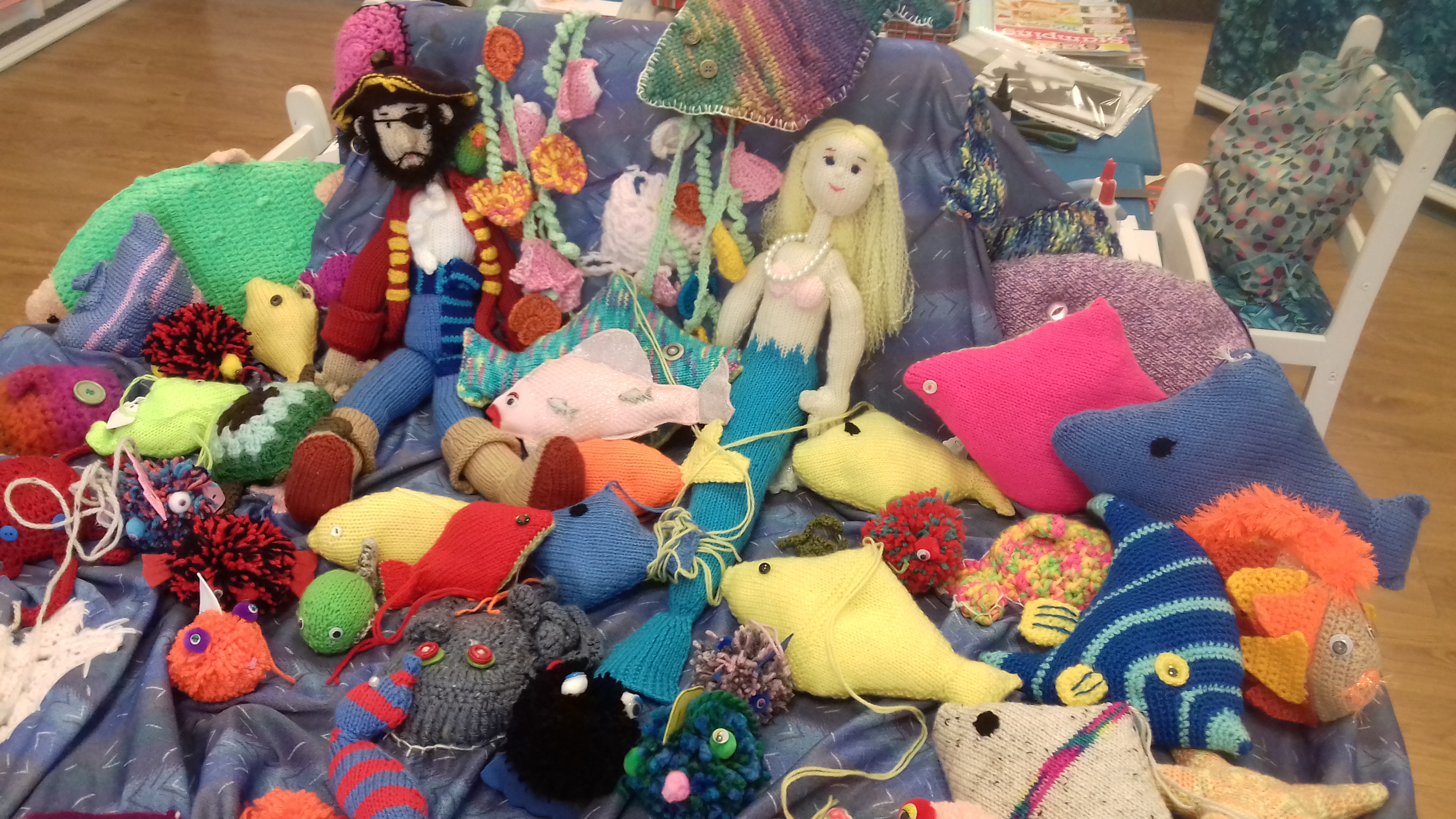 Big Knit Makes