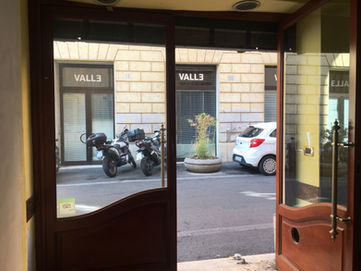 VENDITA LOCALE C/1 Roma Centro Storico Rione S. Eustachio mq 20 € 200.000