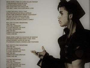 '''M COMME MERCREDI ET COMME MOUNTAINS DE PRINCE ET LA MADELEINE DE PROUST'''