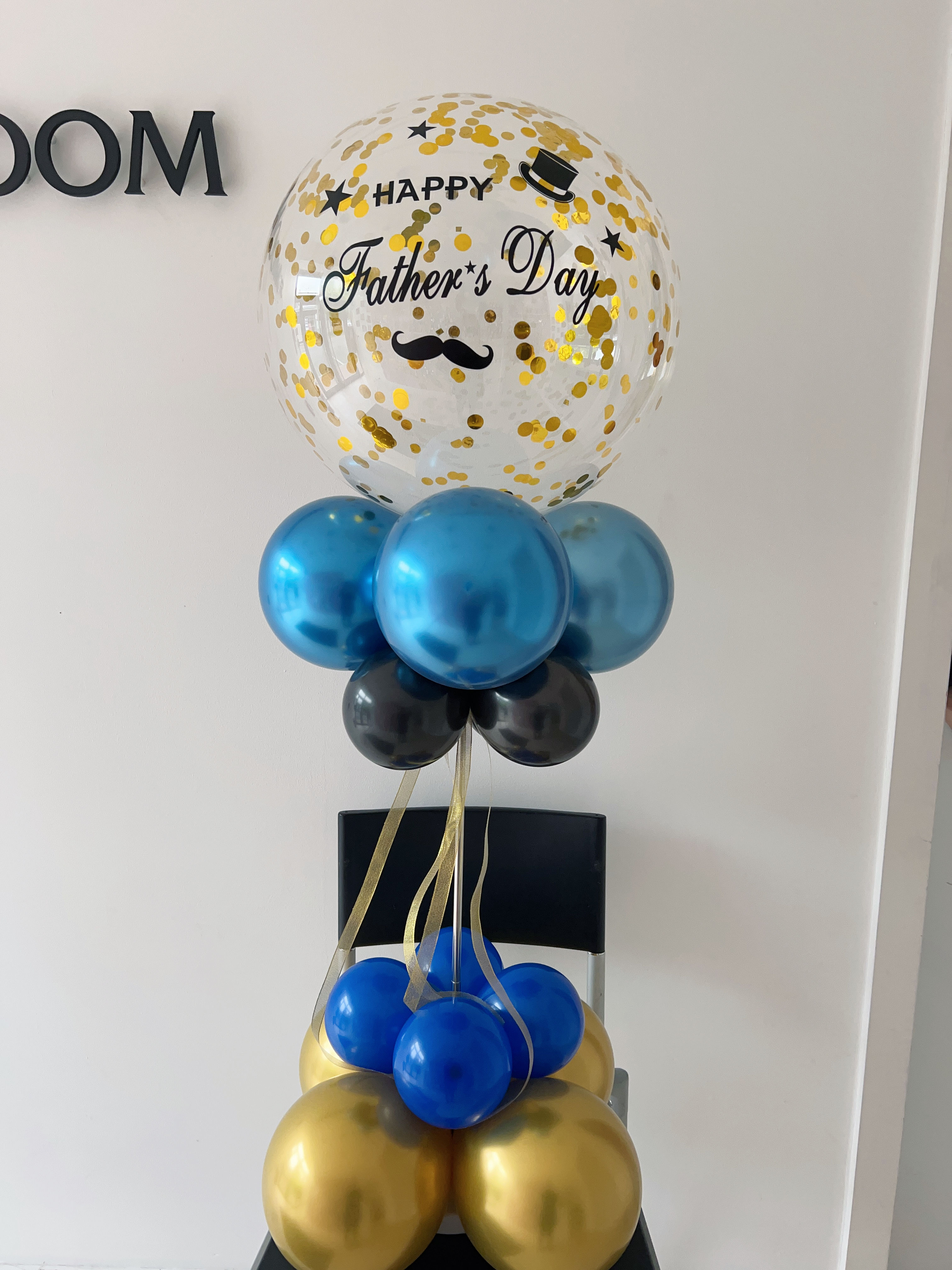 Confetti bubble table balloon