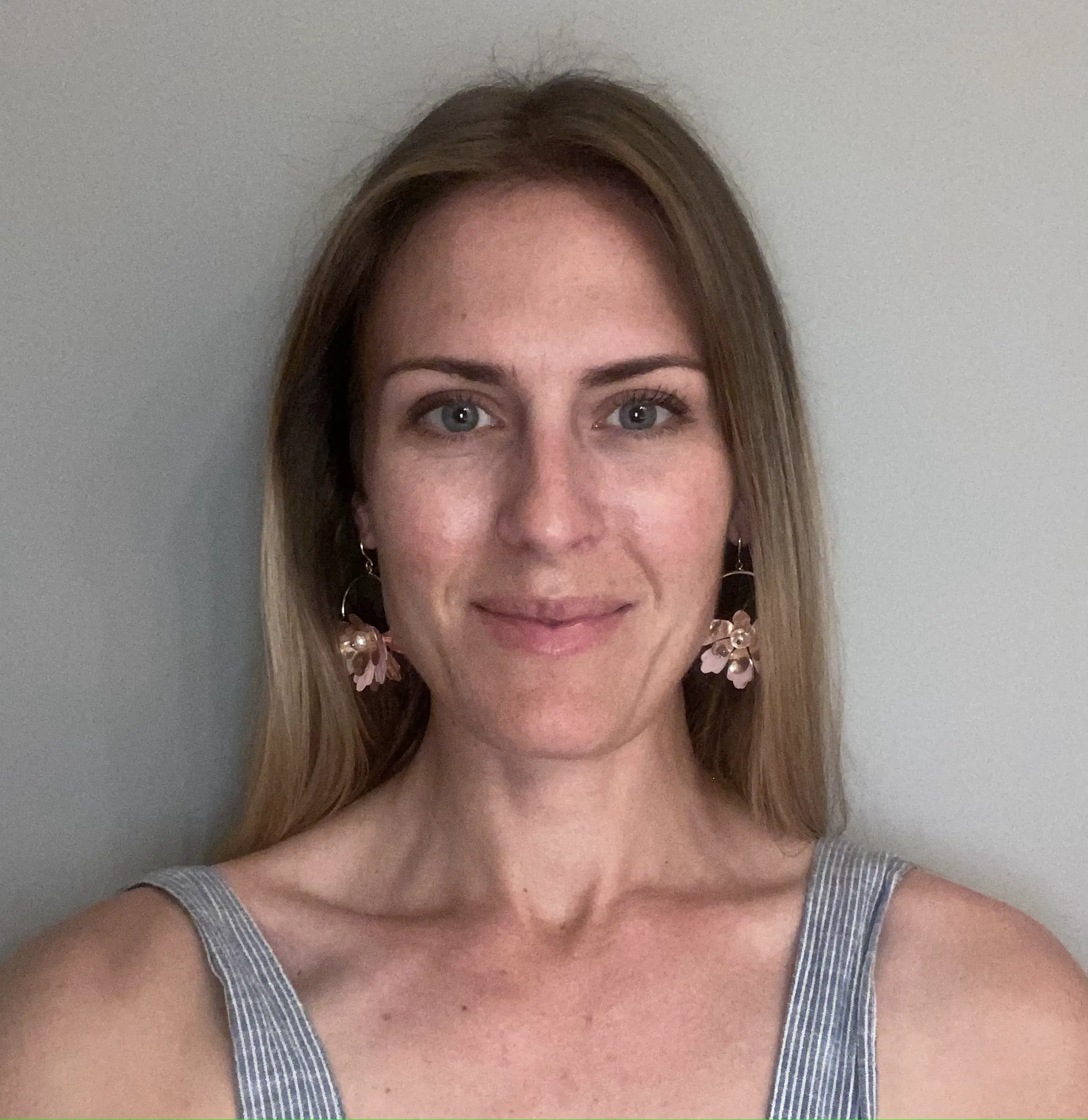 Home-Massage-Therapist-Miami-Danielle.webp