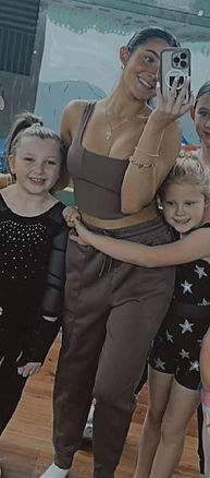 419583090_940400918093548_8449858549140428513_n_edited.jpg