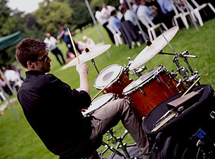 DRUMER + DJ