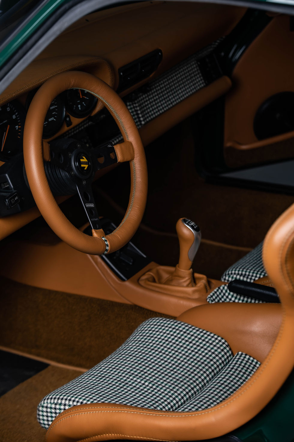 Porsche 911 Dark Green 24.JPG