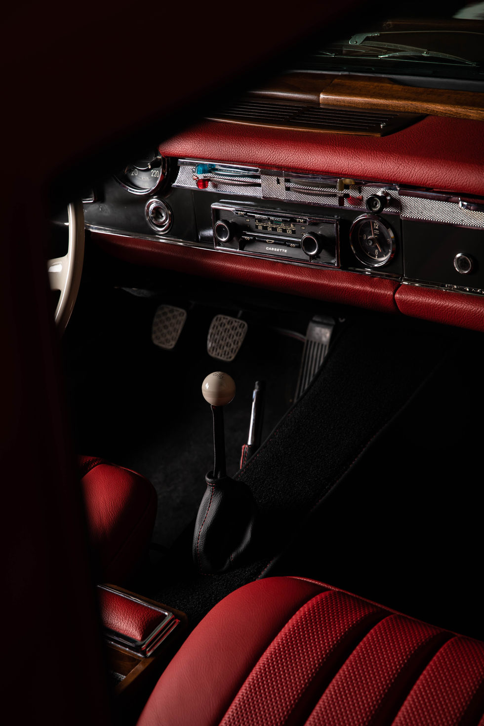 Mercedes 230 SL 9.JPG