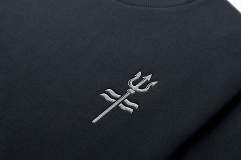 16. CF Wear_Interventie_Embroidered_Sweater.jpg