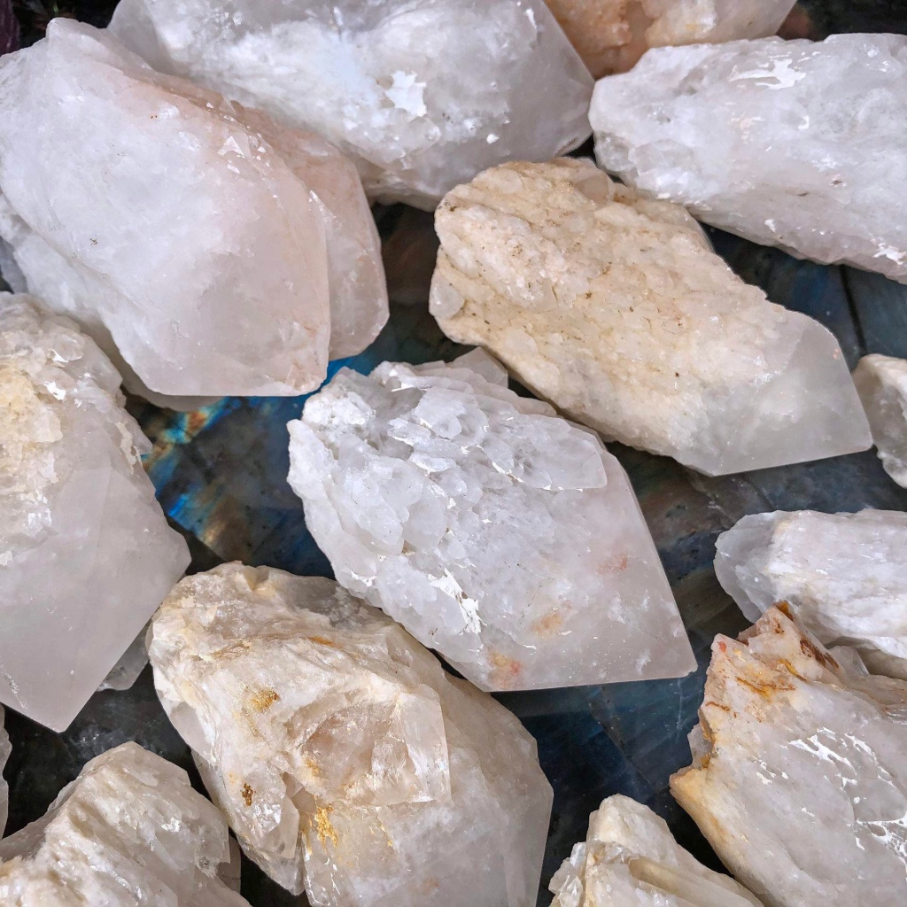Candle Quartz, Spiritual Growth, using gemstones, self-esteem boosting, Take Time For You, heal anxiety, using crystals, Information, how to buy crystals, insomnia, Crystals can heal you, heal the past, heal yourself, how to know which crystal is right for you, self-help, self-healing, gemstones, Psychic Development, Heal With Crystals, get over past relationships, how to know which crystals to buy, self-worth boosting, how to choose crystals, heal emotional abuse, self-love, gems, #foryoupage, #foryou, 21 symptoms that you can heal with gemstones, self-nurturing, crystals, For You, PMCM, #PMCM, Psychic Medium Christine Marie, #psychicmediumchristinemarie, PsychicMediumChristine.com, Psychic Medium, #psychicsofinstagram, #psychicsoffacebook, #psychicmediumsofinstagram, #psychicreader,