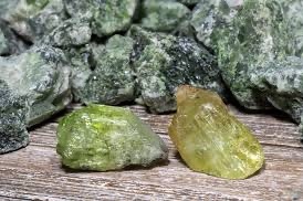 Diopside, Spiritual Growth, using gemstones, self-esteem boosting, Take Time For You, heal anxiety, using crystals, Information, how to buy crystals, insomnia, Crystals can heal you, heal the past, heal yourself, how to know which crystal is right for you, self-help, self-healing, gemstones, Psychic Development, Heal With Crystals, get over past relationships, how to know which crystals to buy, self-worth boosting, how to choose crystals, heal emotional abuse, self-love, gems, #foryoupage, #foryou, 21 symptoms that you can heal with gemstones, self-nurturing, crystals, For You, PMCM, #PMCM, Psychic Medium Christine Marie, #psychicmediumchristinemarie, PsychicMediumChristine.com, Psychic Medium, #psychicsofinstagram, #psychicsoffacebook, #psychicmediumsofinstagram, #psychicreader,