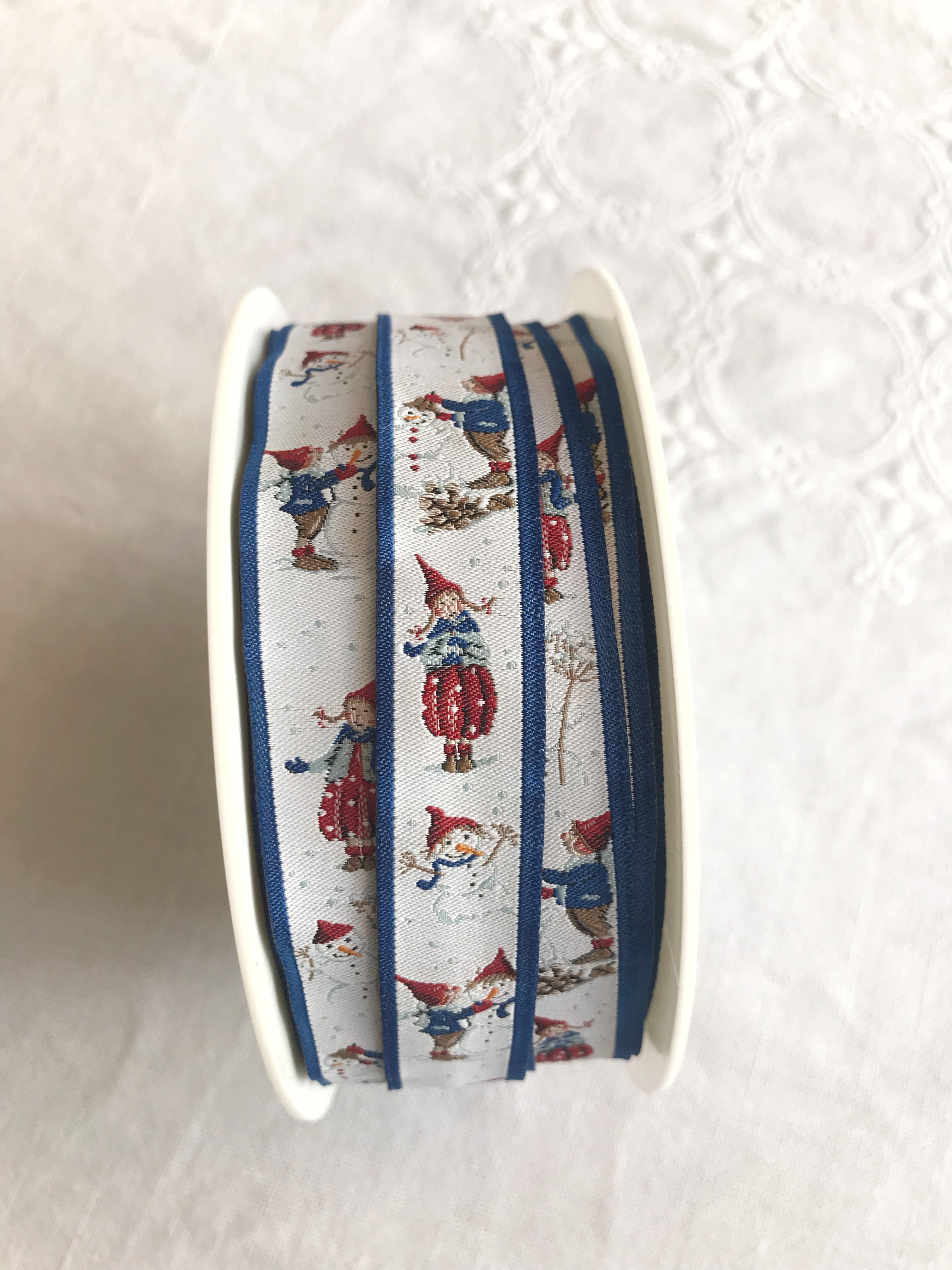 Pippa und Pelle im Schnee