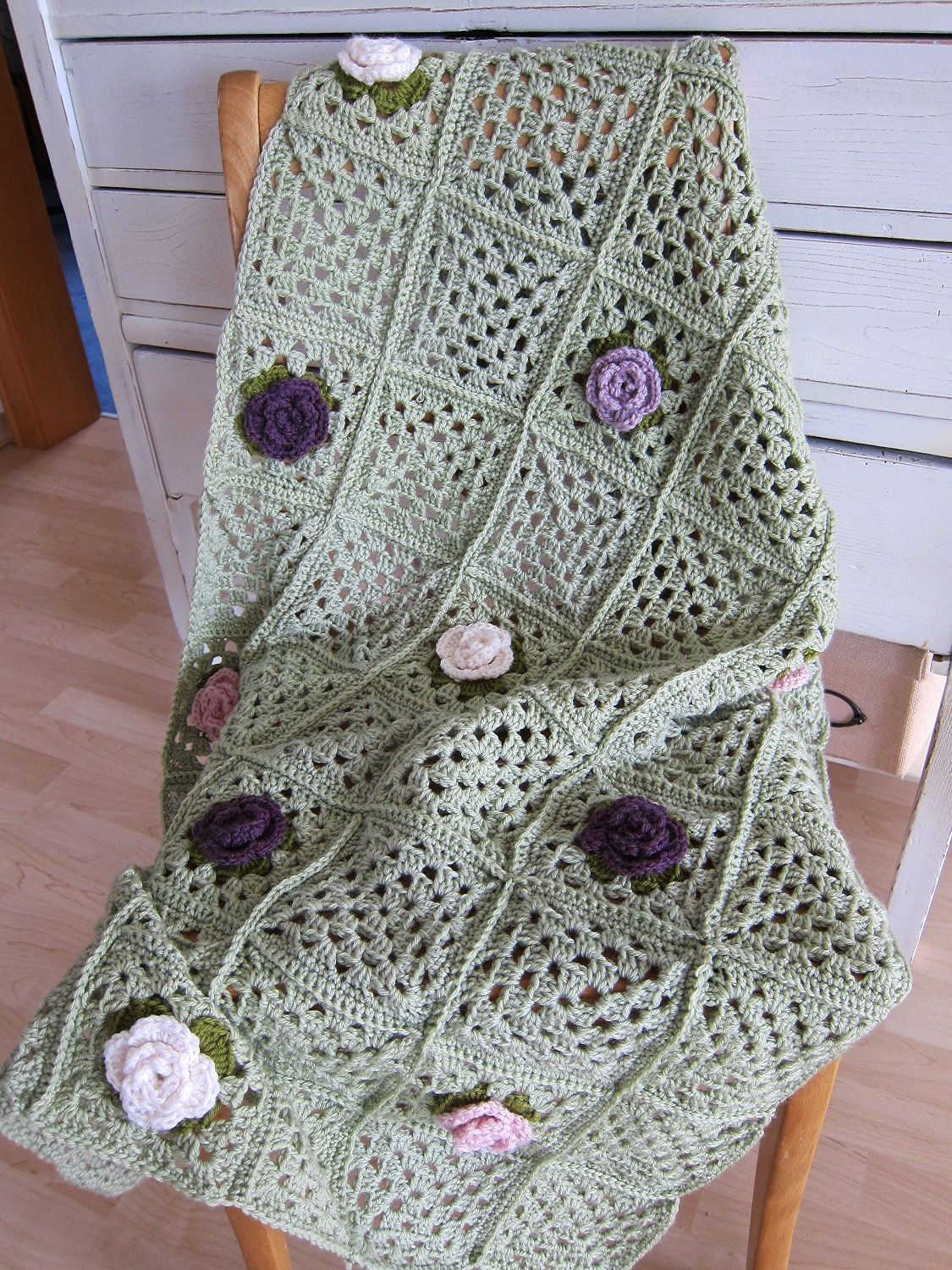 Häkeldecke Rosengarten