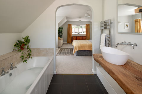 Homecroft House Devon holiday let  bathroom