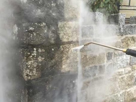 Stone Cleaning Techniques: ThermaTech and Nebulous Water Spray Cleaning