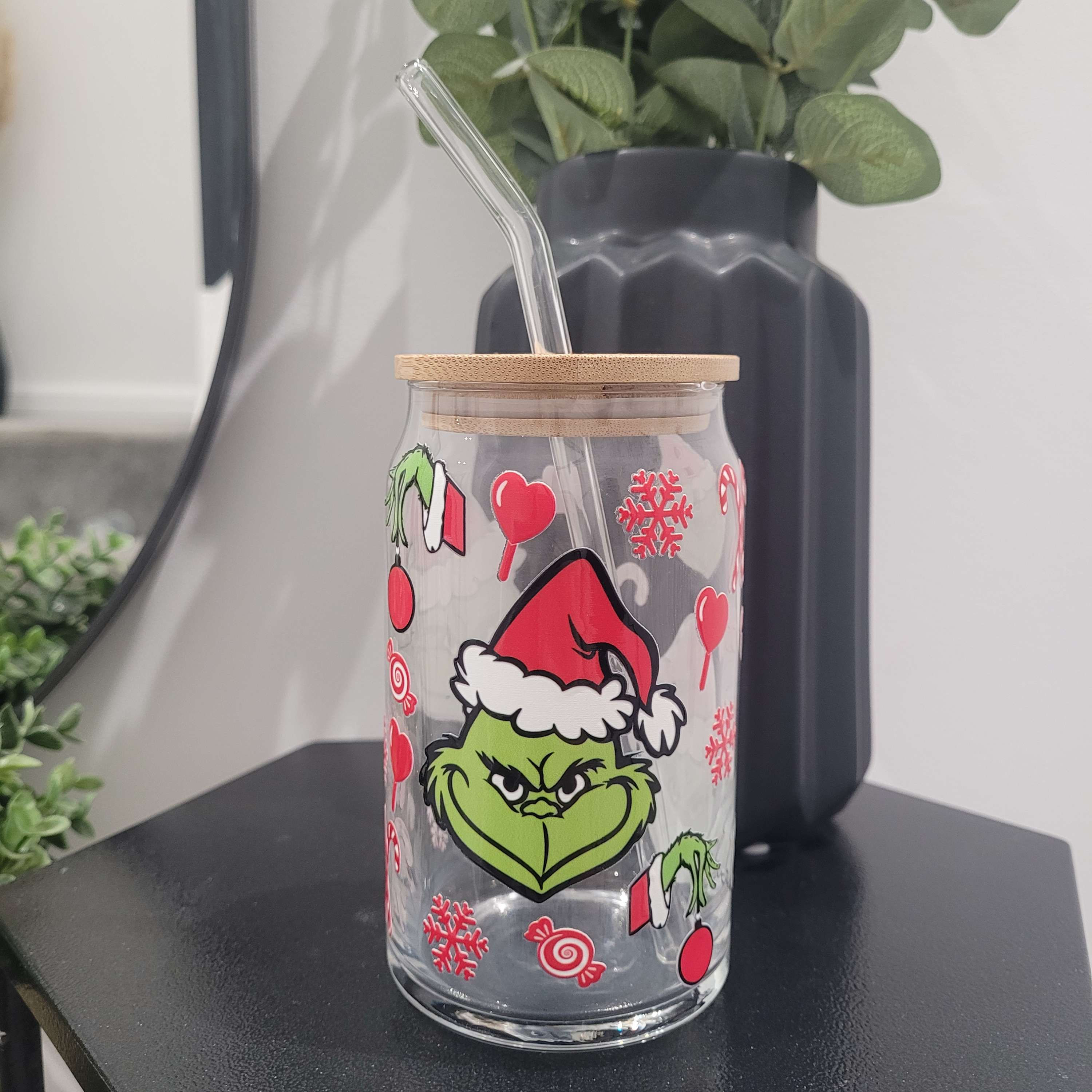 Grinch glass cup 