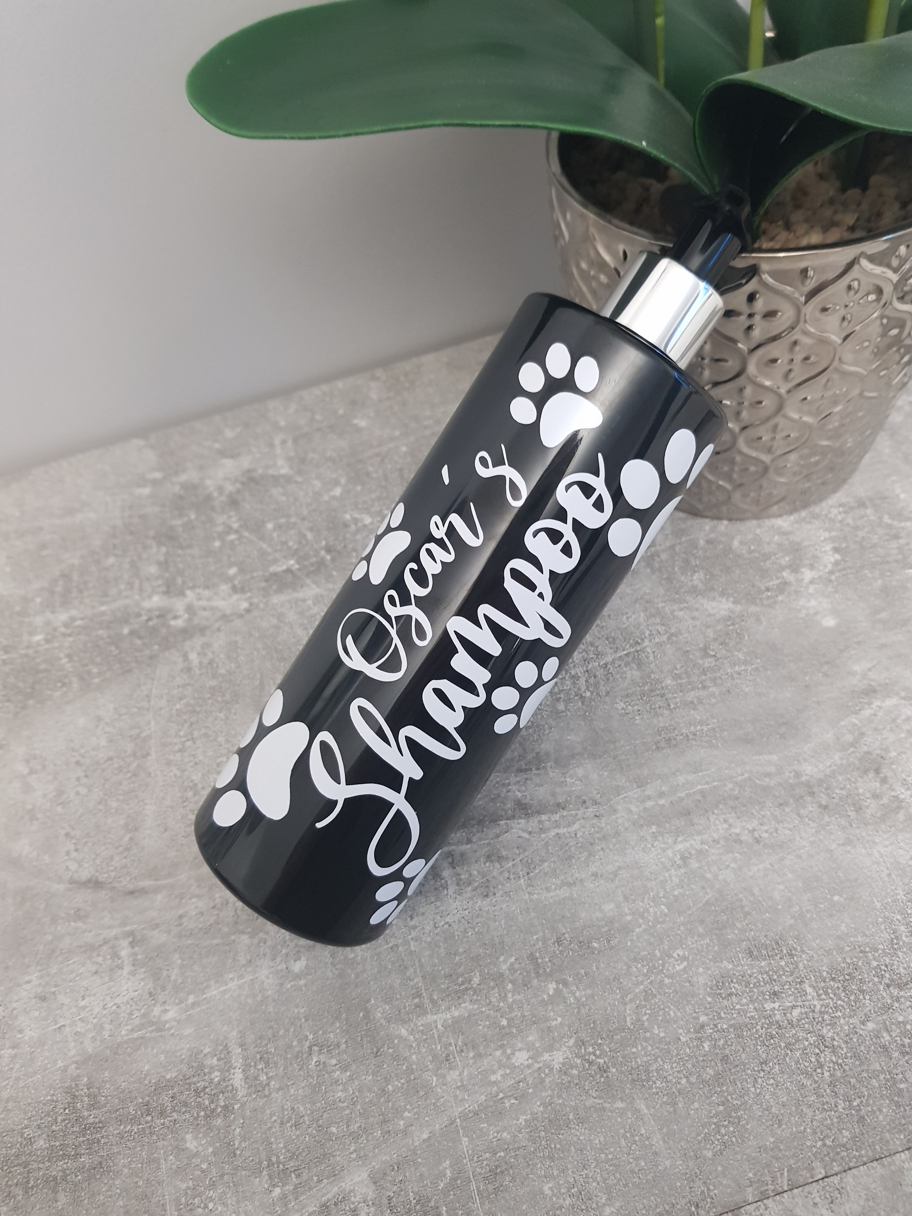 Personalised dog shampoo pump bottle 