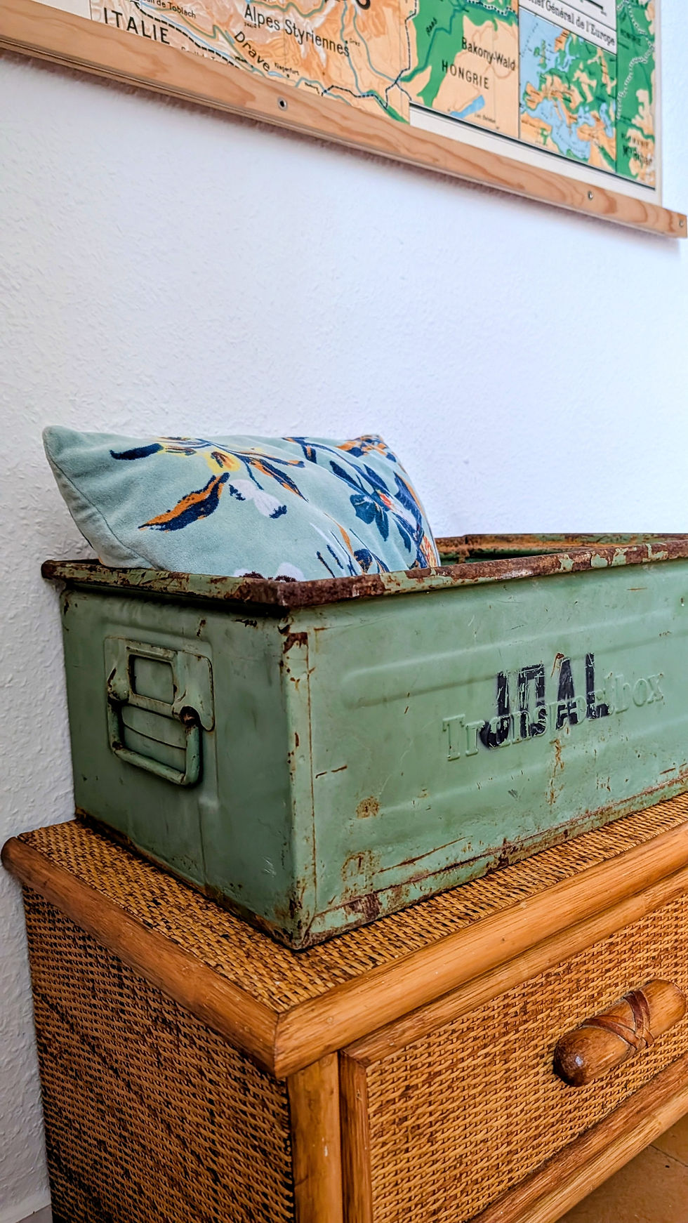 Miniature : CAISSE  VINTAGE "JOAL"