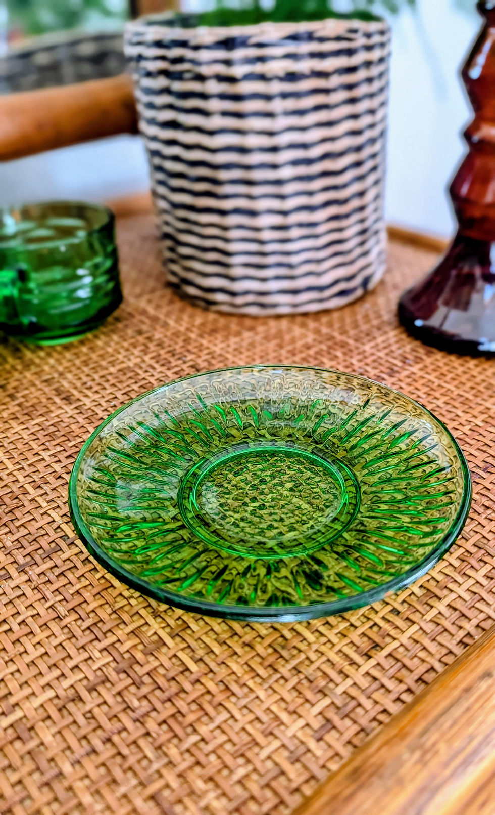 Miniature : LOT DE 4 TASSES À CAFÉ ET SOUCOUPES "VÉRÉCO"