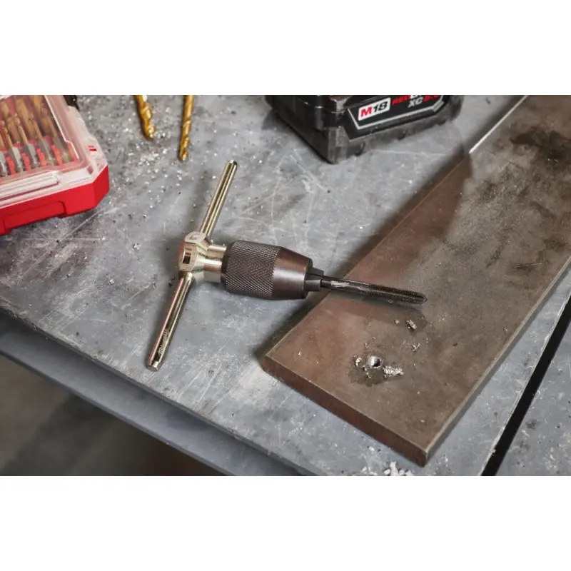 Прев'ю: Набір мітчиків та плашок метричних М3-М7, 17шт Milwaukee 4932498720