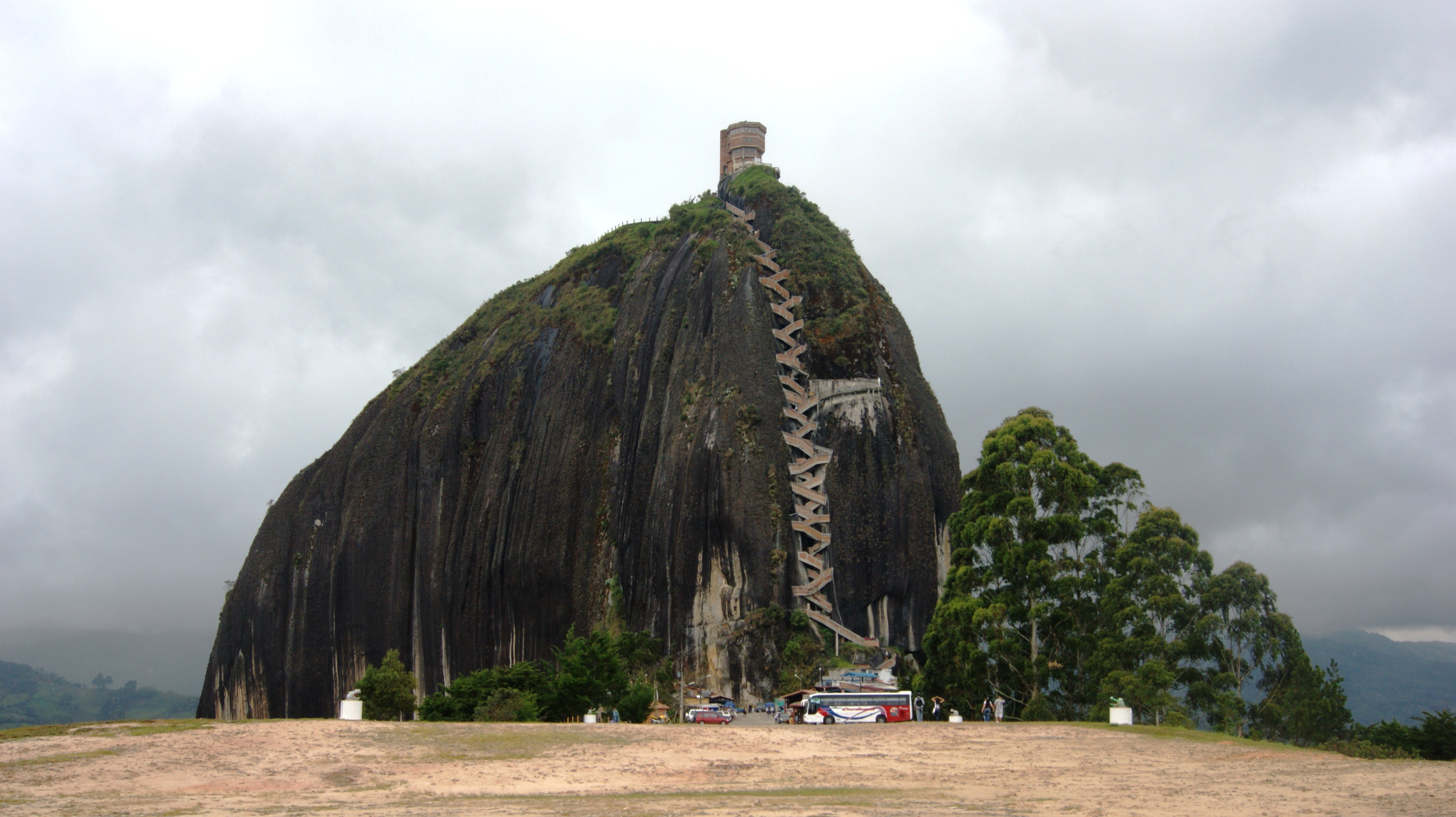Asi Fue La Conquista Del Penol La Gran Piedra Del Oriente