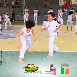 Alunos do Projeto Lutando Pela Vida no Aulão do Mês.