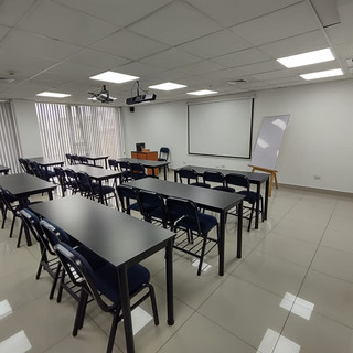 Salon Arenales.jpeg