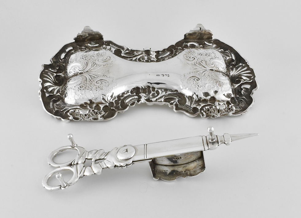 Thumbnail: Antique George IV Solid Silver Wick Trimmer & Tray, Robert Gainsford