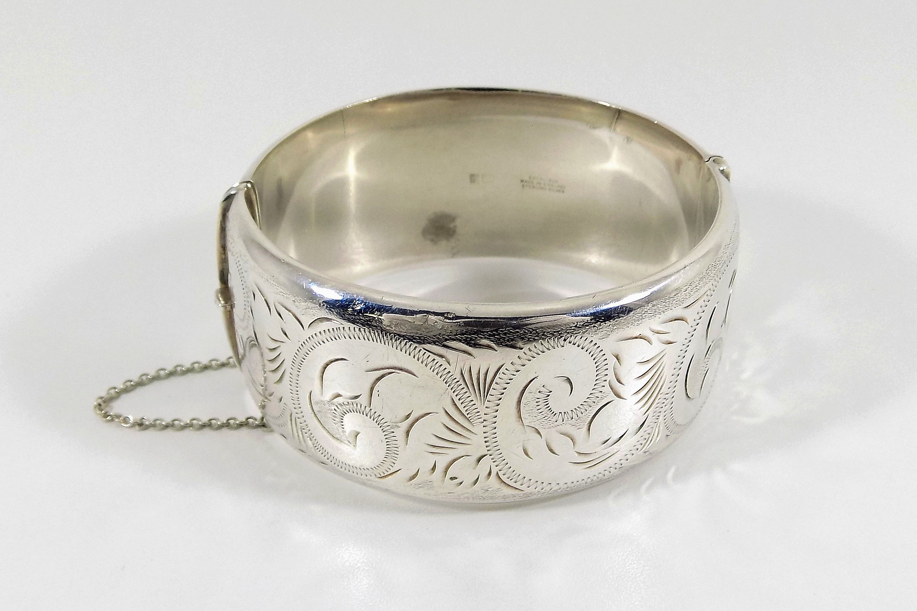 Vintage Solid Silver Hinged Bracelet, 1975, Weight 52.77g
