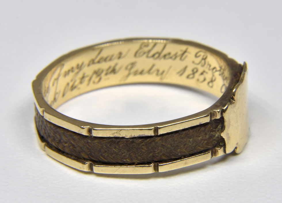 Thumbnail: Antique 18ct Gold Early Victorian Plaited Hair Mourning Ring, (1858)