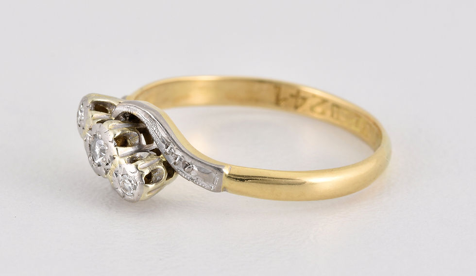 Thumbnail: Antique Art Deco 18ct Gold & Platinum Diamond 3 Stone Twist Ring