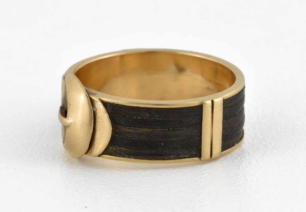 Thumbnail: Antique Victorian 15ct Gold Elephant Hair Buckle Ring