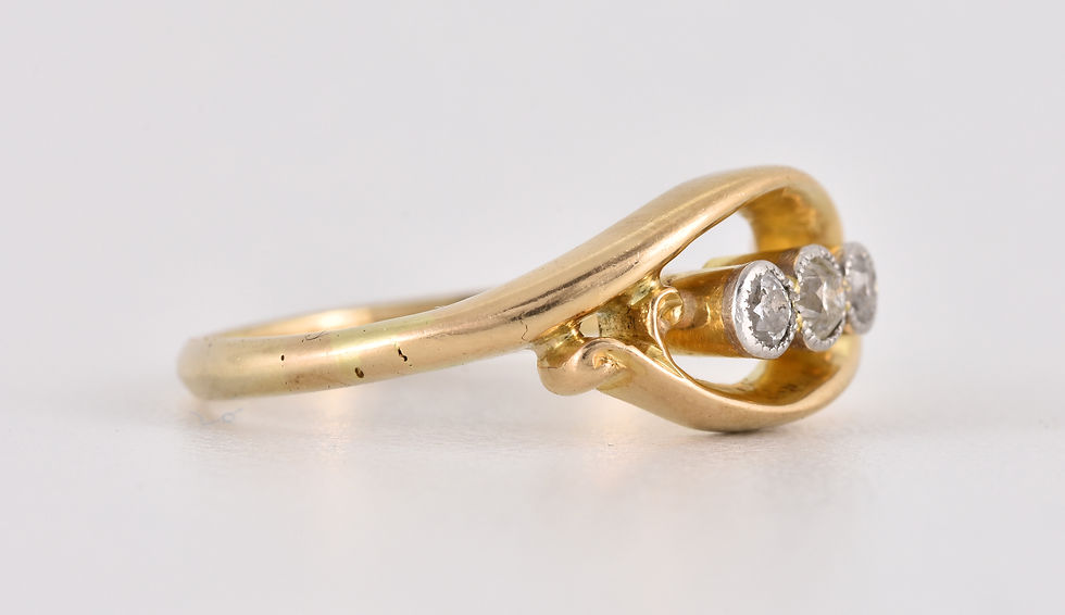 Antique Art Deco 18ct Gold 3 Stone Diamond Ring