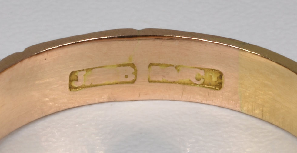 Thumbnail: Antique Victorian 18ct Gold Plaited Hair Mourning Ring