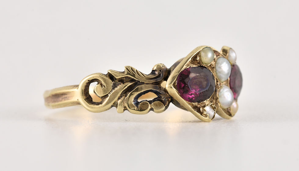 Antique Early Victorian 9ct Gold Almandine Garnet & Pearl Ring