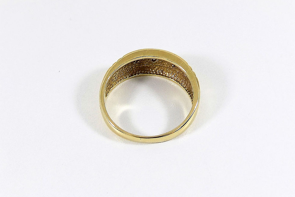Thumbnail: Vintage Mens 9ct Gold 3 Stone Gypsy Ring