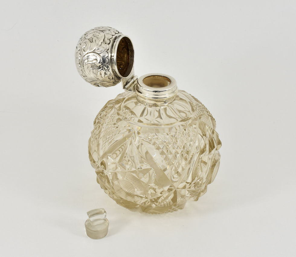 Thumbnail: Antique English Solid Silver & Glass Scent Bottle, (Martin, Hall & Co, 1910)