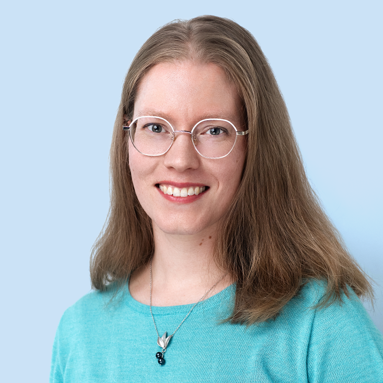 kausal-team-sonja-blue.png