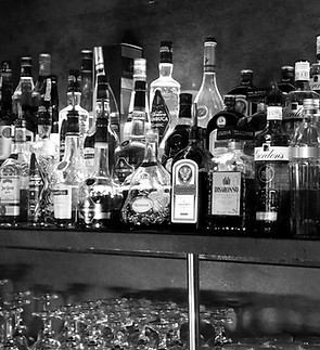 alcohol-bar-bar-alcohol-1026551_edited.jpg