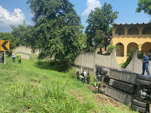 Mr. Black y su equipo de trabajo sufrieron accidente en la vía a Cartagena