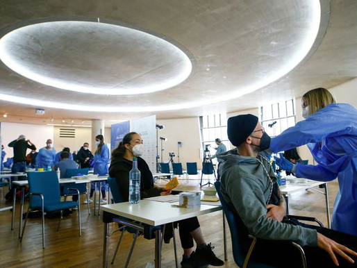 La Comisión Europea deja en cada Estado la decisión de aplicar una tercera dosis de la vacuna