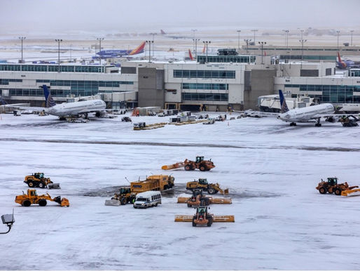 Elliot la peor tormenta de nieve en Estados Unidos: 17 mil vuelos han sido cancelados