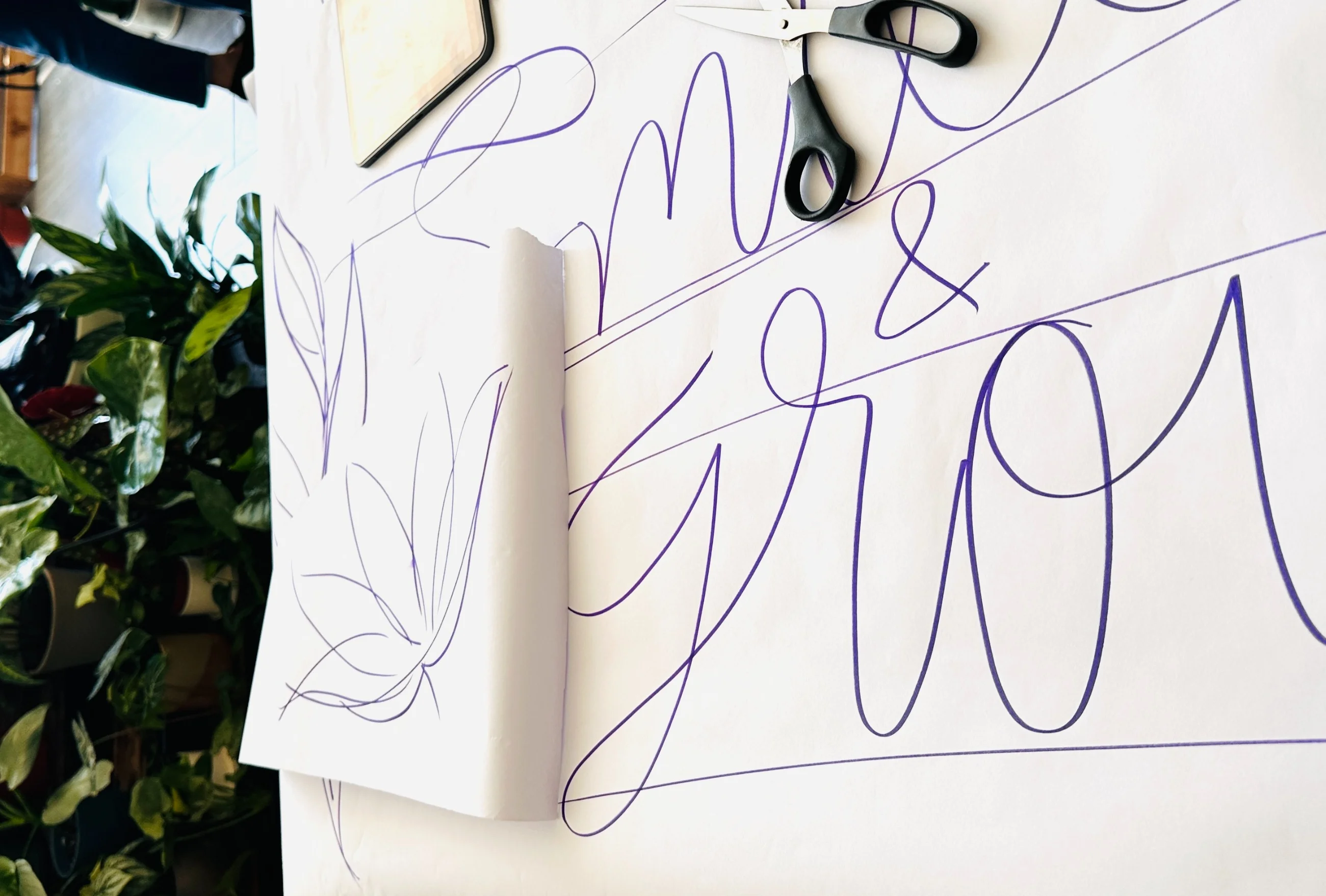 WINDOW-PAINTING-SKAPSHOIS-AGENCIA-DE-DISEÑO-GRAFICO.webp
