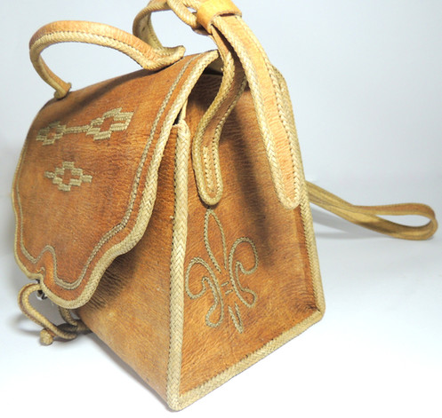 CONFIRA COMO LIMPAR E MANTER AS BOLSAS SEMPRE NOVAS