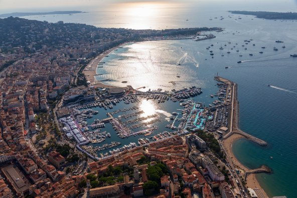 YACHTING FESTIVAL CANNES 2021_VIEUX PORT_PORT CANTO_AA3R9811.jpeg