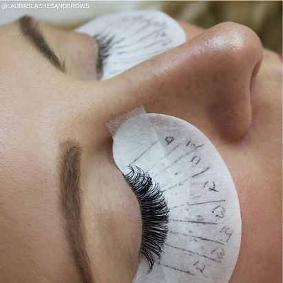 _LAURASLASHESANDBROWS (69).png