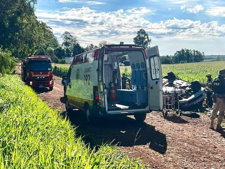 Idosa perde controle veículo e capota em estrada lateral a BR 285 em Santo Antônio das Missões