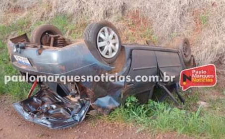 Motorista fica ferido após capotar veículo na RS-342 em Três de Maio