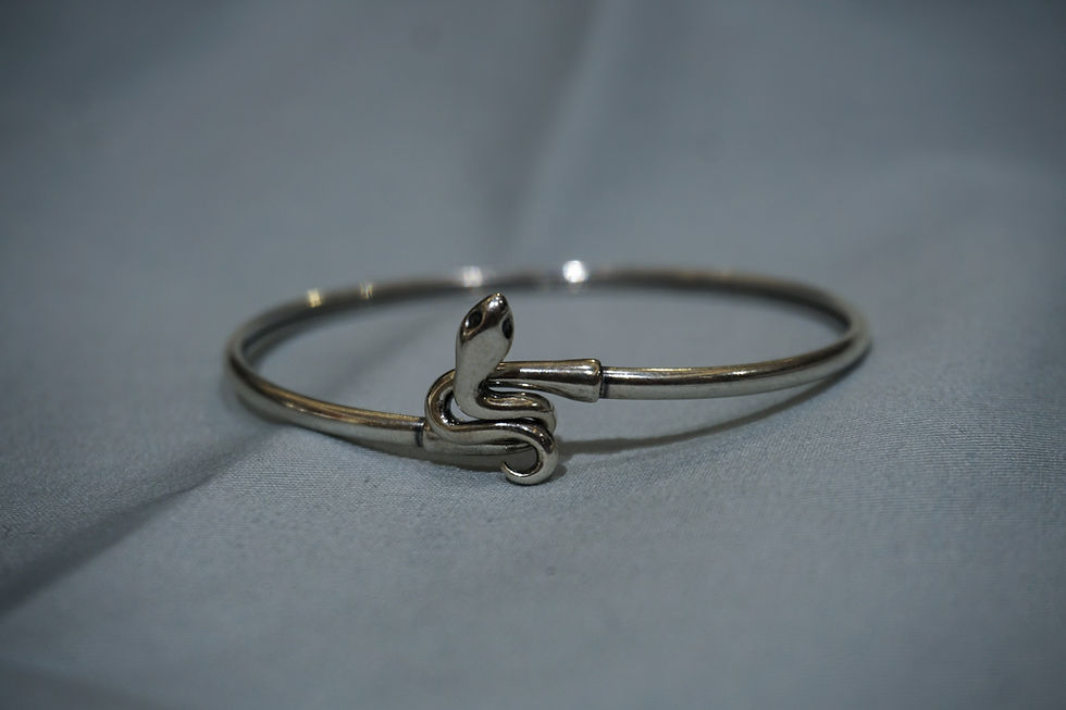 Thumbnail: Snake head bracelet