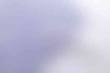 紫のラメと銀の長いラメが入ったアクリル板です