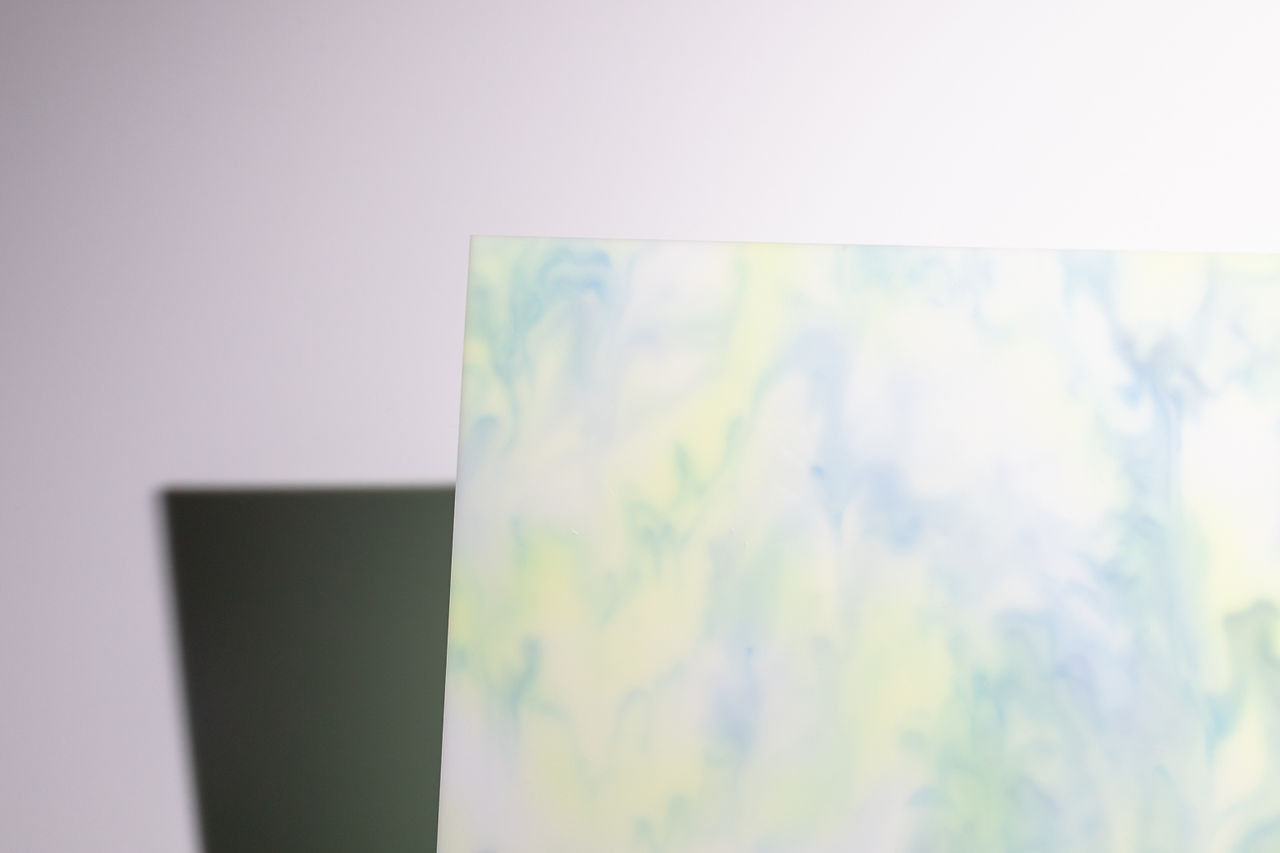 絵画のような模様のアクリル板です