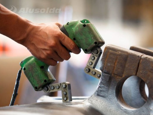 Ensaio por Partículas Magnéticas (PM): A Detecção Precisa de Falhas em Materiais Ferromagnéticos