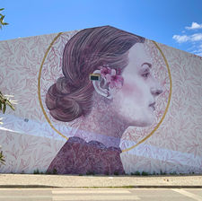 Jacqueline de Montaigne street art